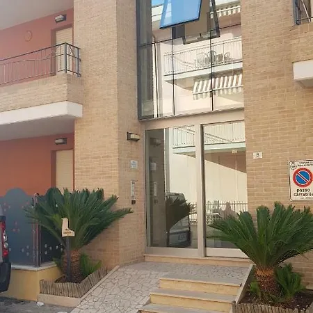 Casa Salvatori Ad *
